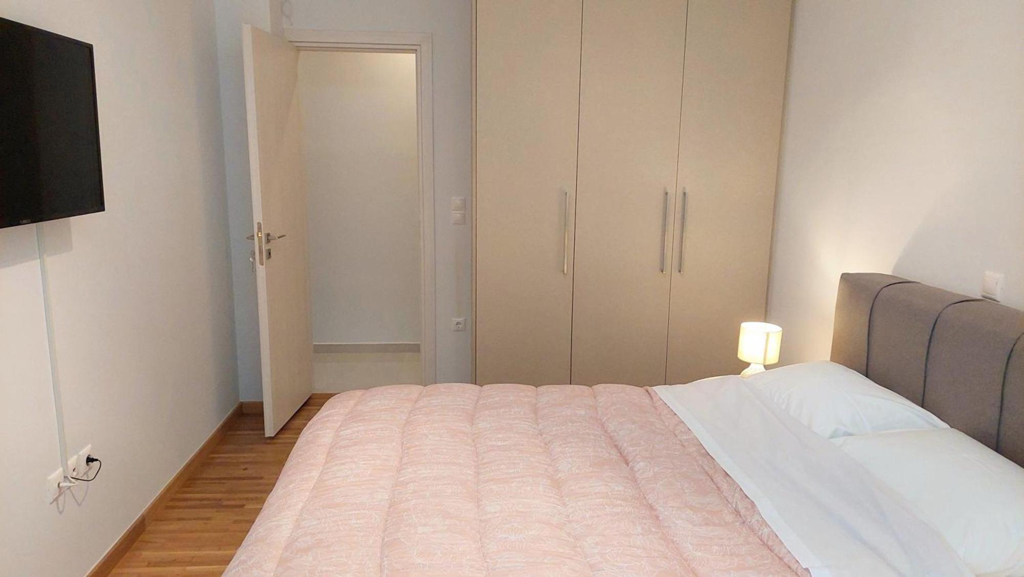 Wonderful In Acropolis Apartament