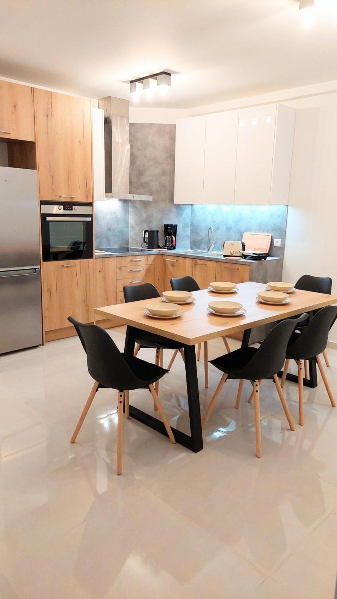 Wonderful In Acropolis Apartment